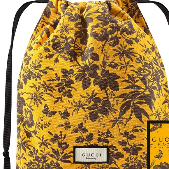 Gucci Handbags - New Gucci cosmetic bag/ pouch